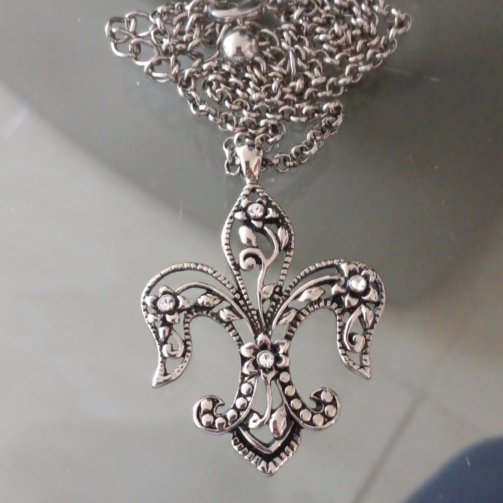 Necklace Fleur De Liz